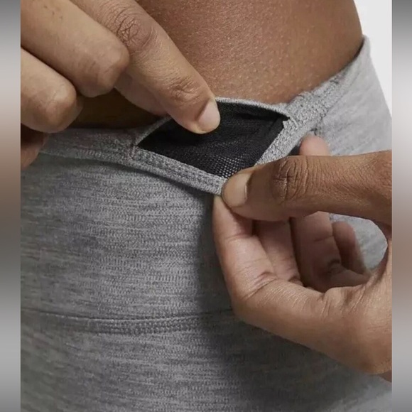 Women’s NEW WITH TAG, Nike One Tight Fit, Mid Rise, Full Length Leggings - Picture 3 of 10